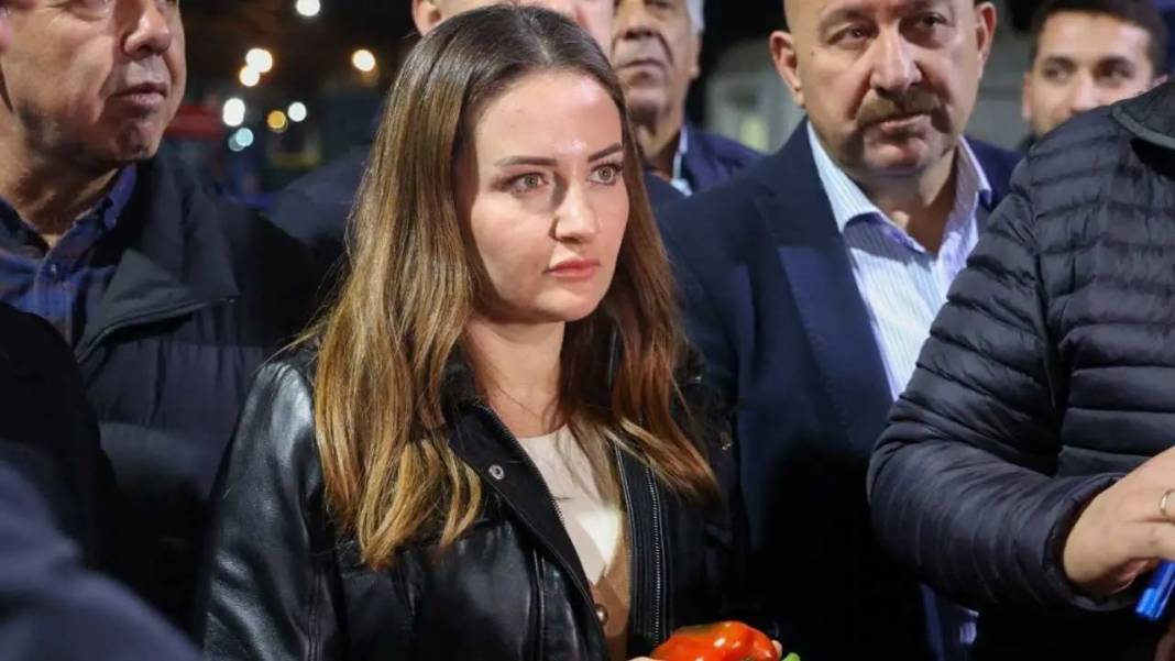 CHP Antalya’dan Sabahın İlk Işıklarıyla Hal Çıkarması! 5